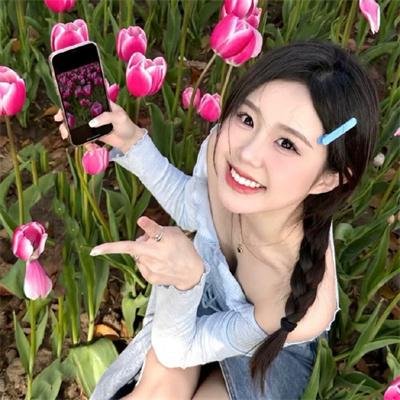 这名男子，捡到了人鱼。